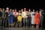 Die Piefke Saga - Gruppenfoto im Kostüm im Theatersaal von Gossensaß
